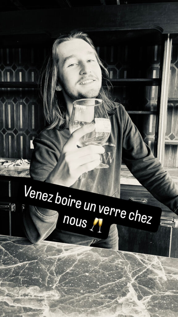 1EB78C85-2FBD-4EEB-94E4-193EBFEA532B